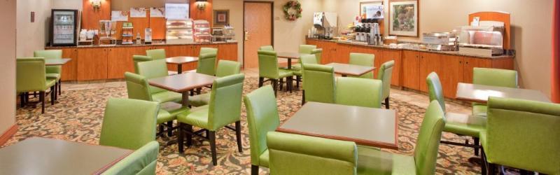 Holiday Inn Express Hotel & Suites Columbus By Ihg Exterior foto